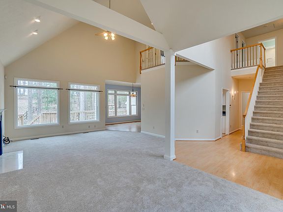 3rd image of 81 Wateredge Ln