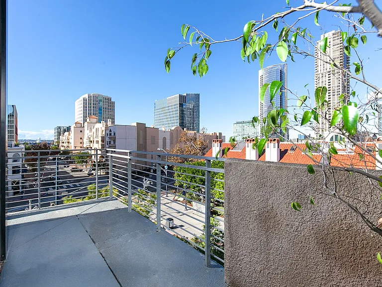 611 G St #321 — Photo 9
