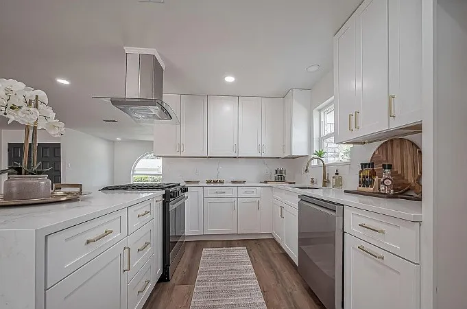 2306 Parana Dr — Photo 25