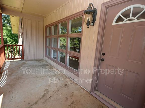 3rd image of 1864 Flintwood Dr SE