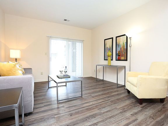 4th image of 11803 Duane Point Cir #60fca4e27