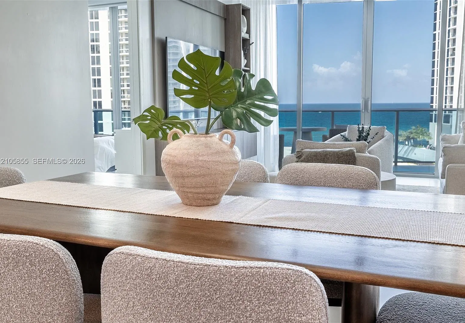 Aurora Condominium — Photo 4