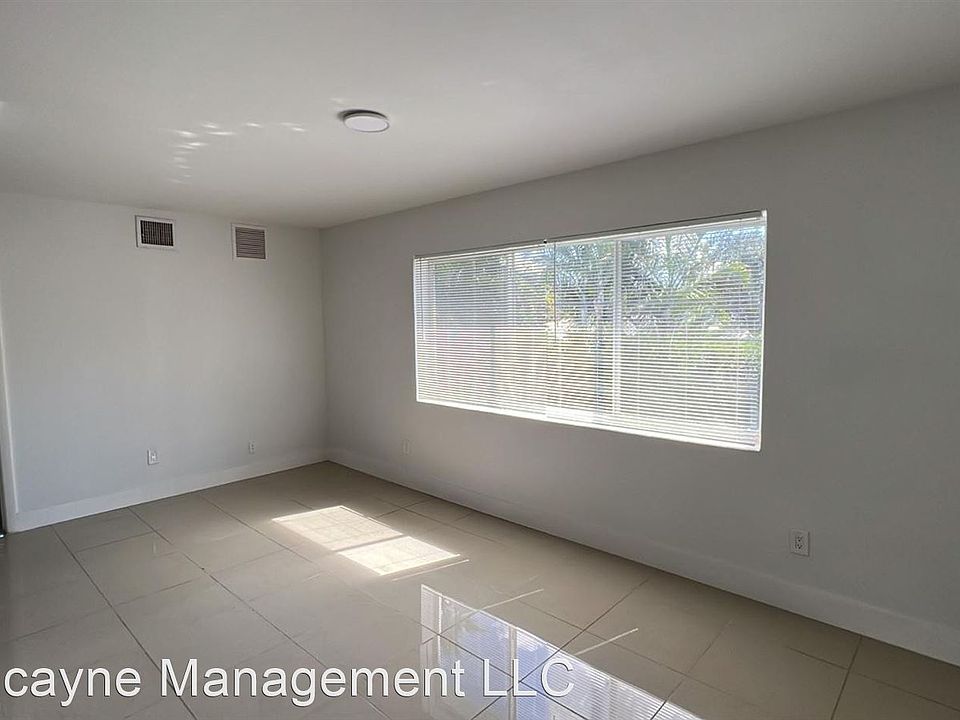 1st image of 660-670-680 NE 10th Pl