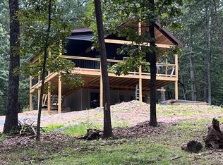 1293 Holly Hill Ln, Berkeley Springs, WV 25411