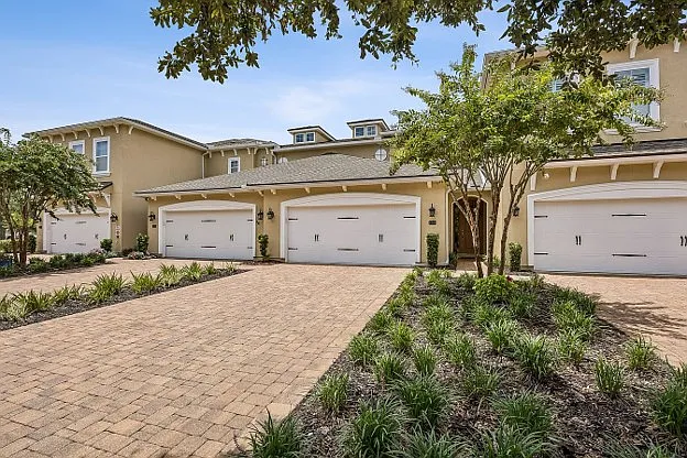 109 Oyster Bay Way