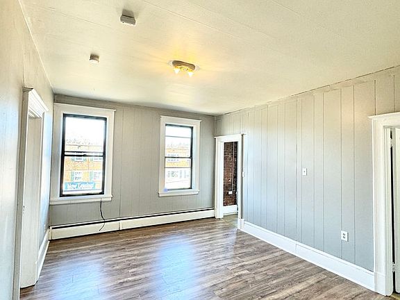 4th image of 301 S Winebiddle St #W5