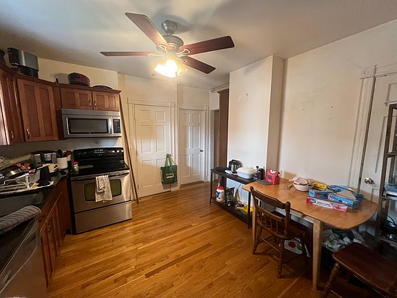 5th image of 733 E 3rd St #2