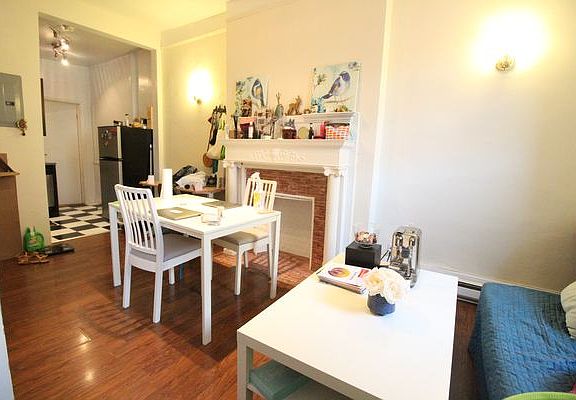 2nd image of 310 W 109th St APT 9