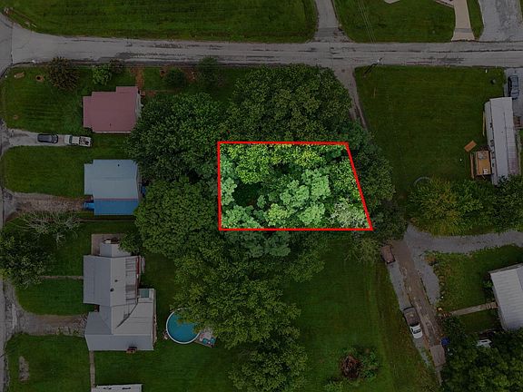 5th image of 0 Iris St E