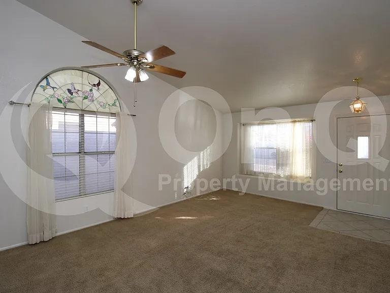 4522 E Muriel Dr — Photo 8