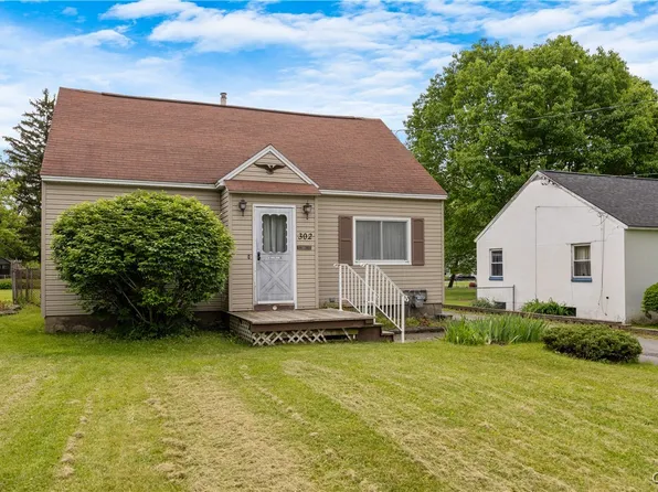302 Northwood Dr, Syracuse, NY 13211