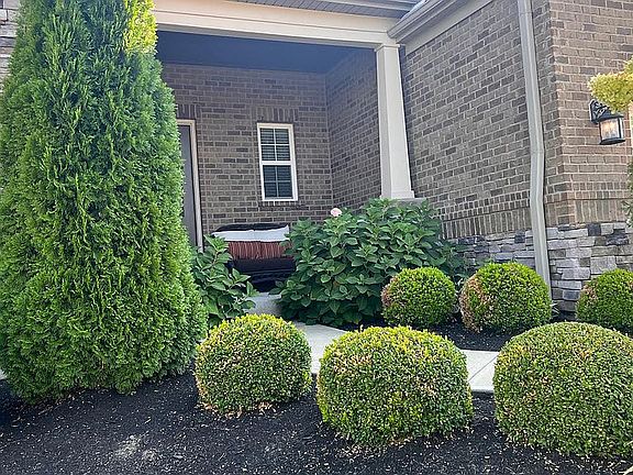 2nd image of 1081 McCarron Ln