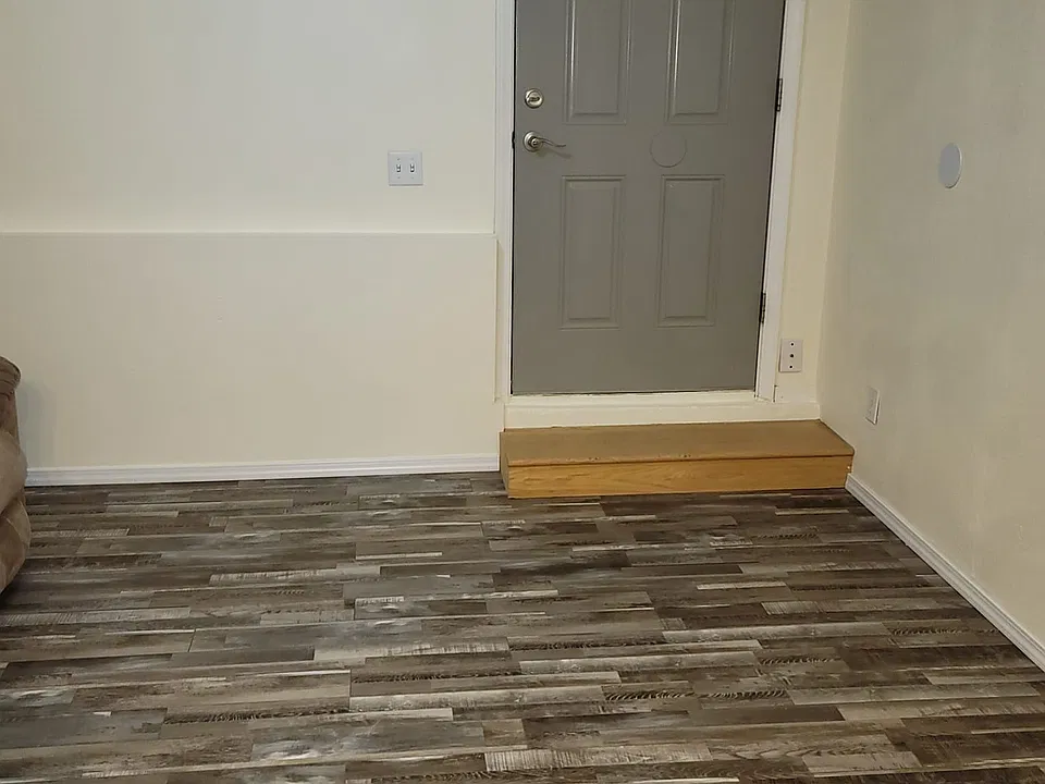 N Louisiana Pl