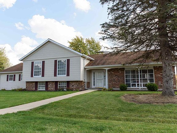 2nd image of 2640 S Willow Creek Dr