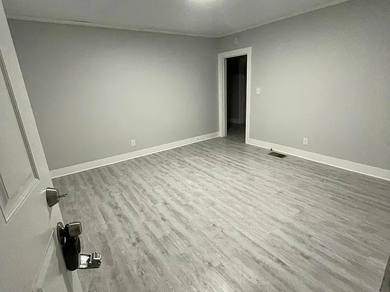 411 N Green St #2 — Photo 3