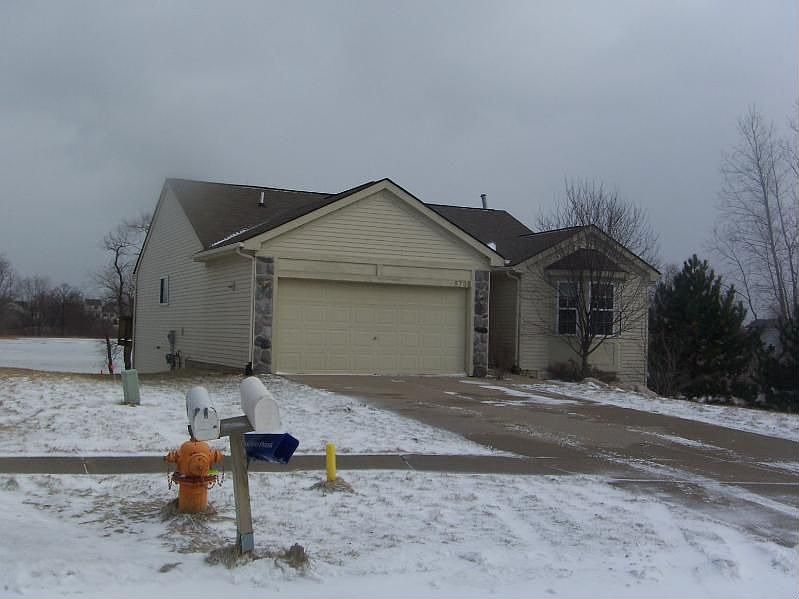 1st image of 5785 Lockwood Dr