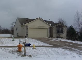 5785 Lockwood Dr, Waterford, MI 48329