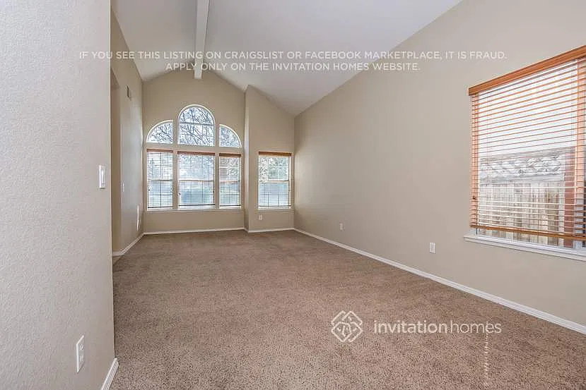 8767 Hollowstone Way Sacramento, CA 95828 — Photo 2