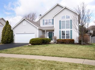 440 Windsor Dr, Oswego, IL