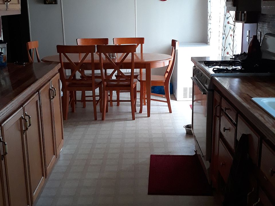 1st image of 59 Pine Dr E