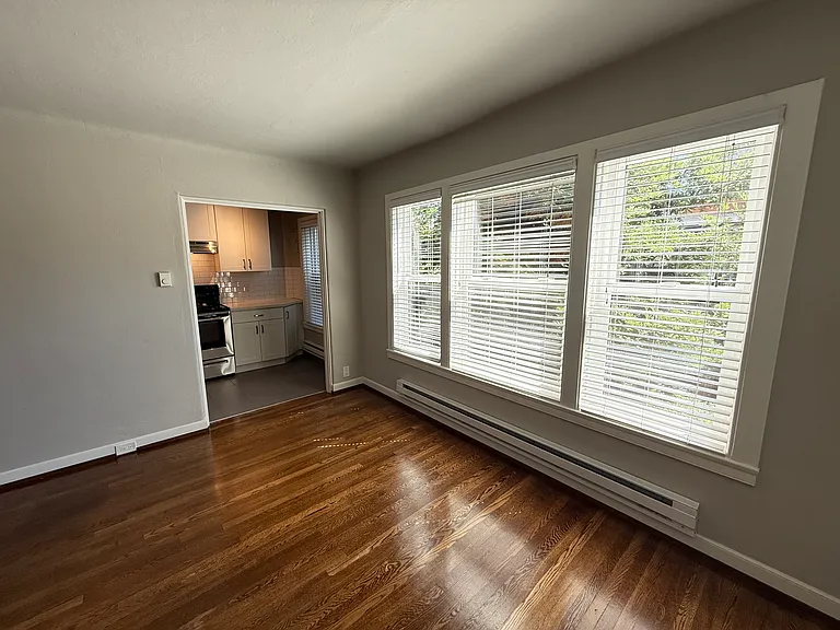 421 Summit Ave E #202 — Photo 20