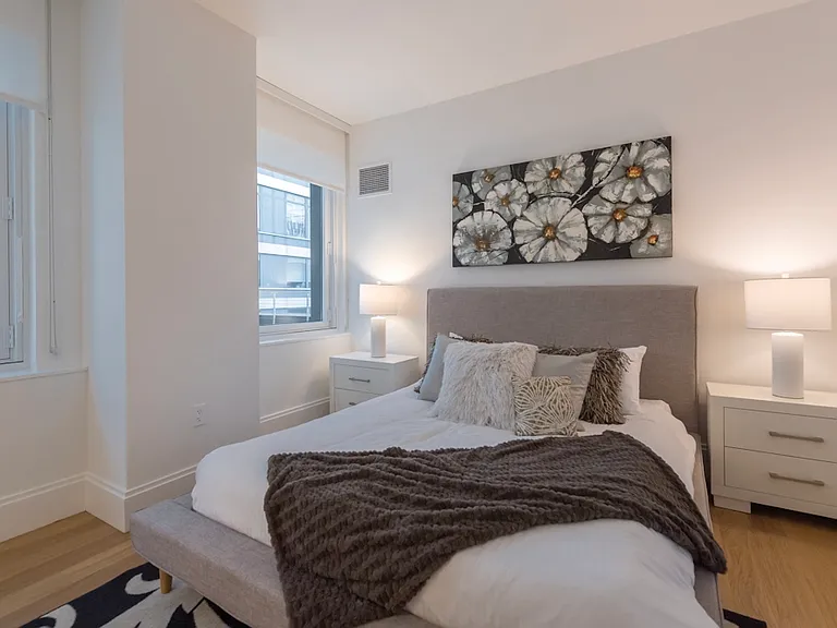 600 W 58th St #8J — Photo 7