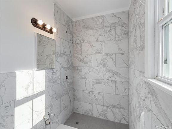 5th image of 226 Glen Cove Ave APT 2