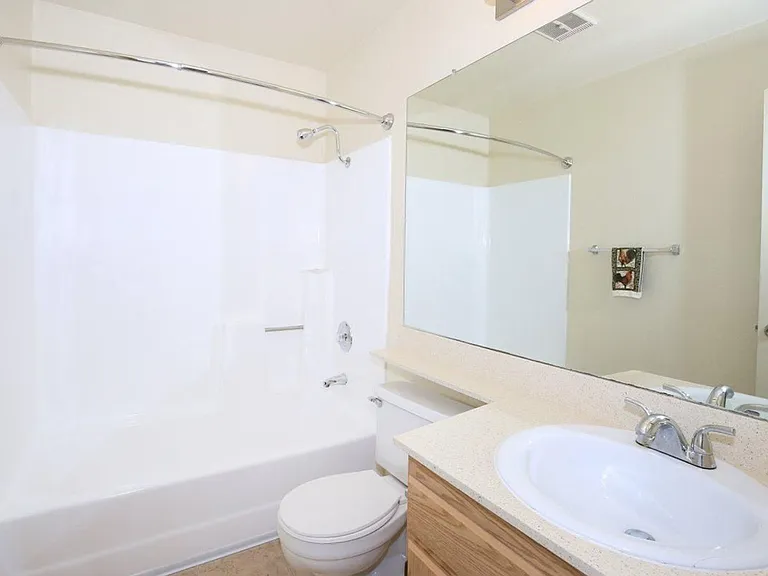 One park Apartments — Photo 19