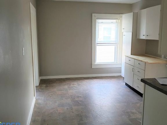 2nd image of 852 McKinley St #A
