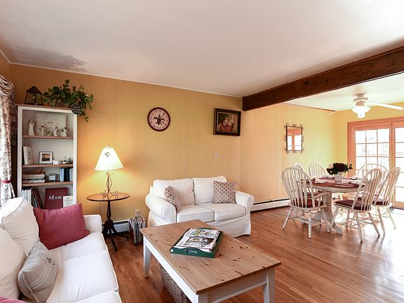 3rd image of 2829 Strang Blvd