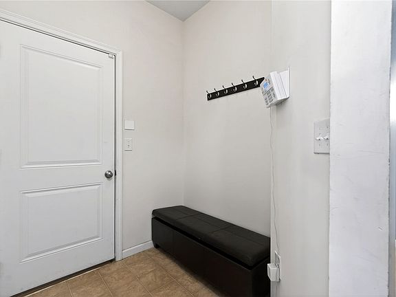 5th image of 505 Reading Rd