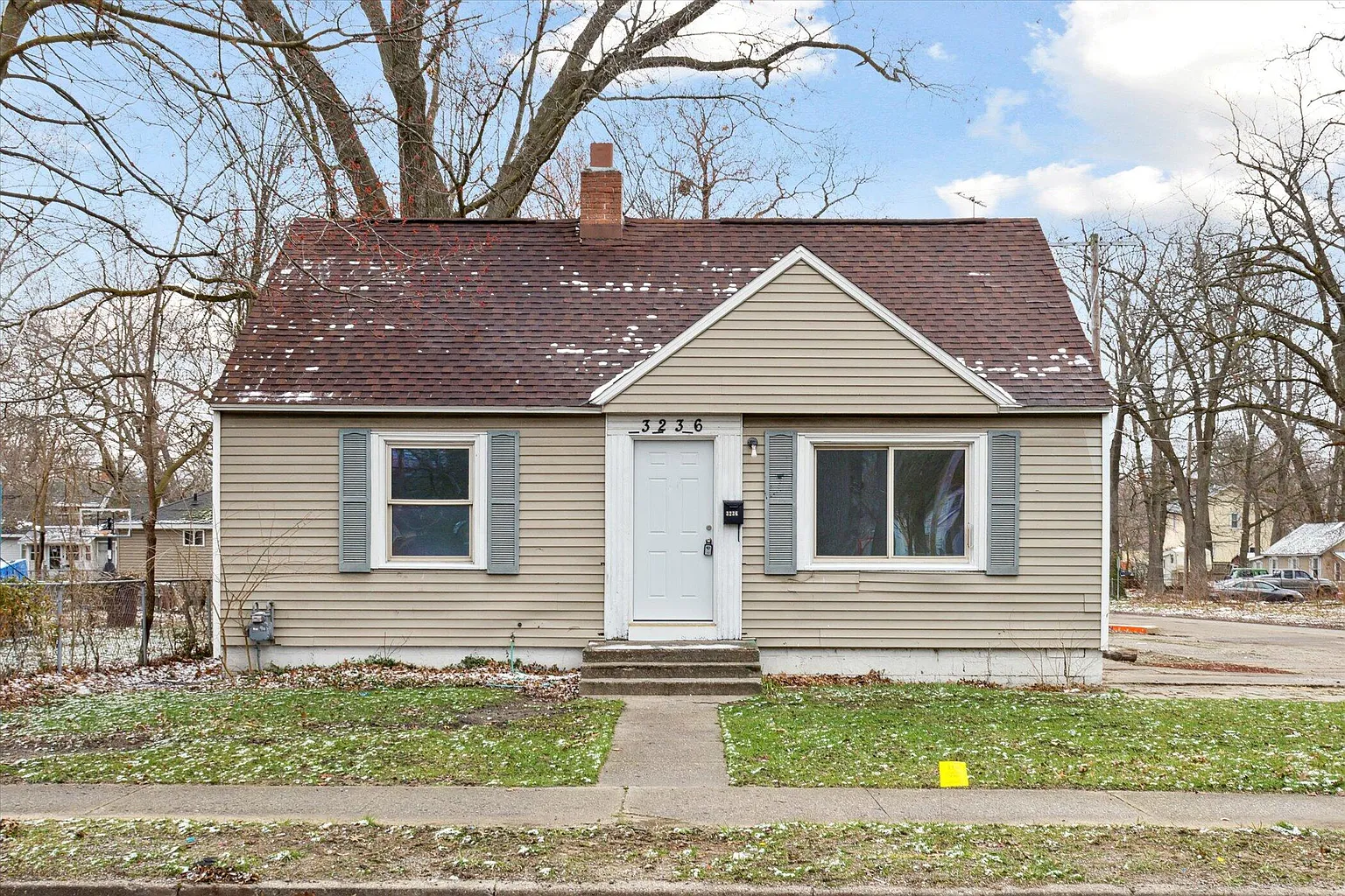 3236 Jefferson St photo 1