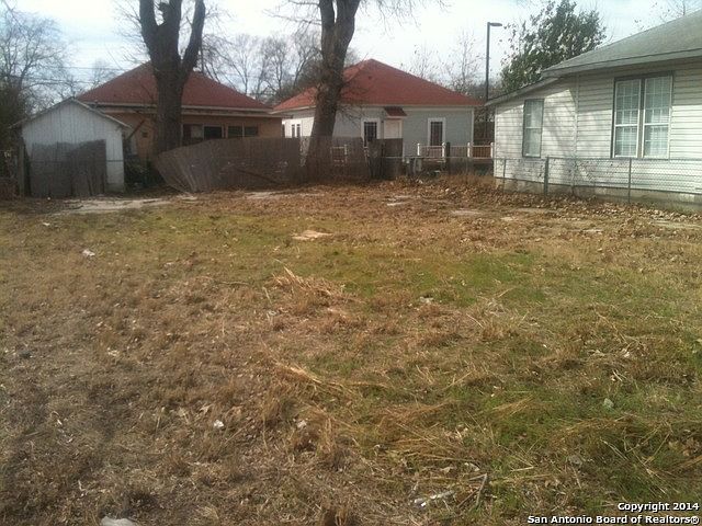 1st image of 128 E Cevallos