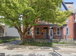 8125 Shawnee St, Philadelphia, PA 19118