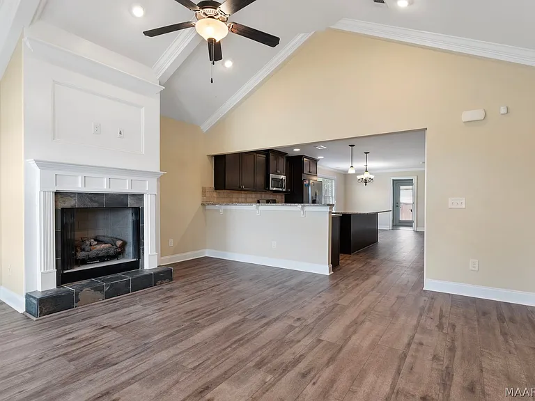 1005 Allison Dr — Photo 4