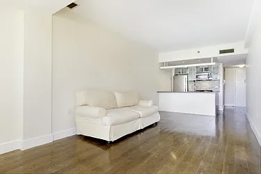 Rented by Space Marketing Shop