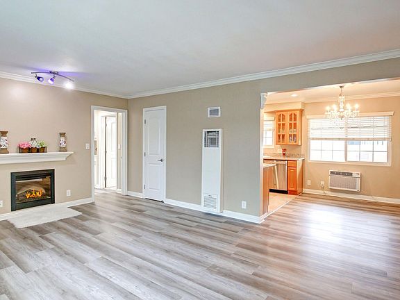 5th image of 812 W Huntington Dr #9B