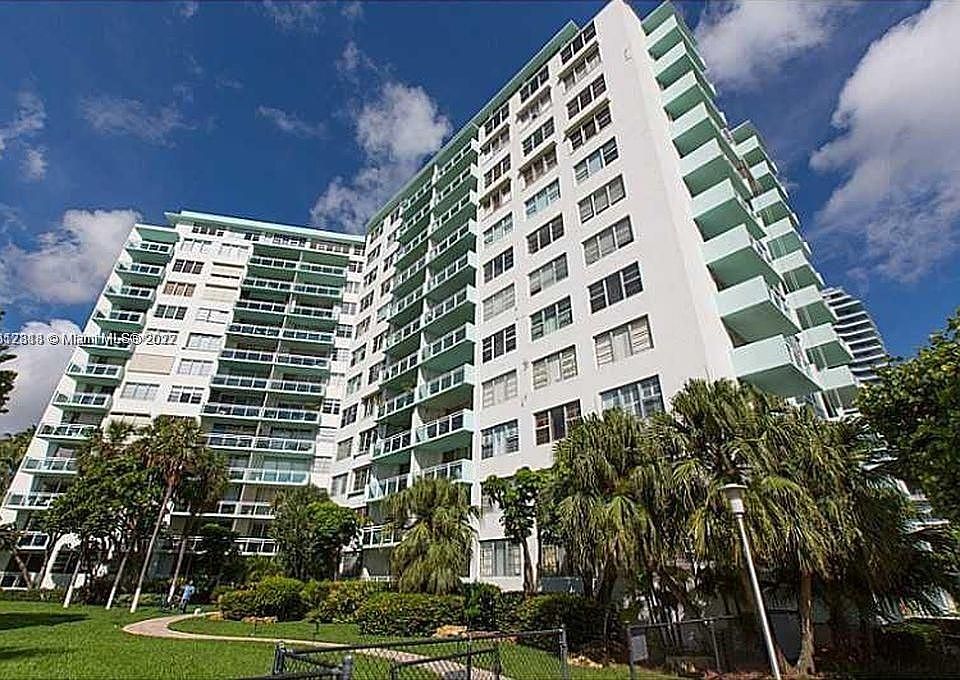 1st image of 3301 NE 5th Ave APT 1113