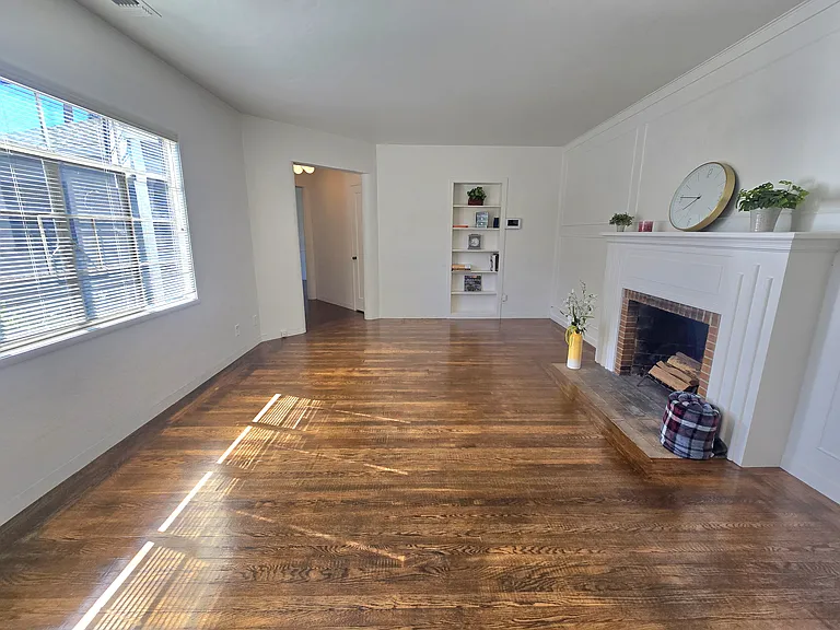 3901 Downey Way — Photo 7