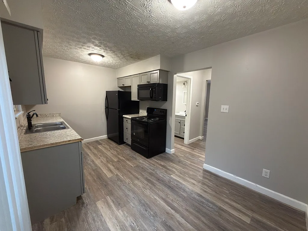 2397 South Breiel Boulevard - 1 — Photo 4