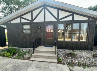 2624 44th St, Highland, IN 46322
