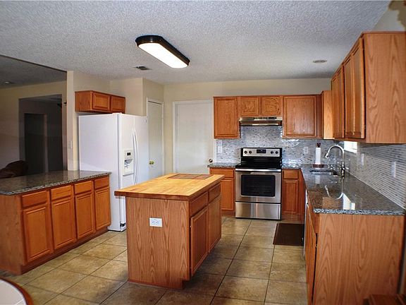 3rd image of 10204 Eureka Springs Ct