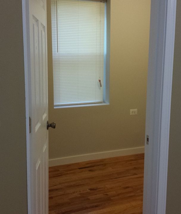 1st image of 1029 N Hamlin Ave #1