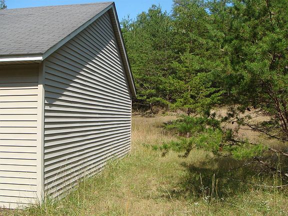 5th image of 530 Timber Ln