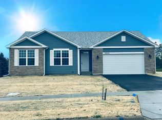 2221 Tyler Trl, McHenry, IL 60051