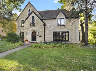 6211 W Washington Blvd, Wauwatosa, WI 53213