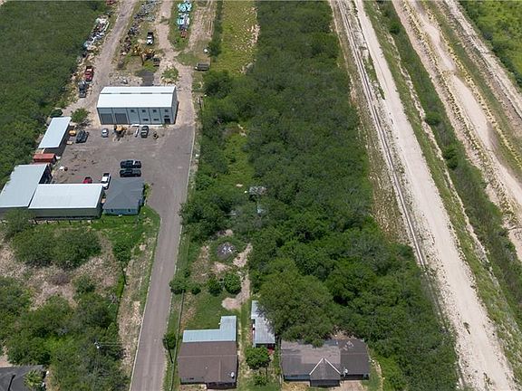 3rd image of 2015 N Los Ebanos Rd