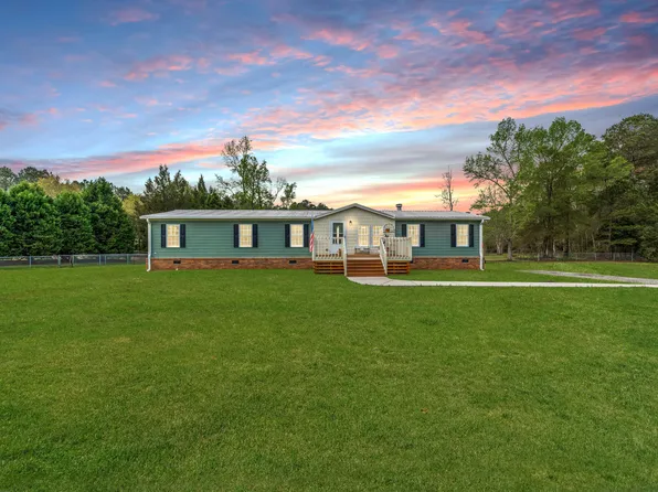 109 W Cotton Patch Ln, Bonneau, SC 29431
