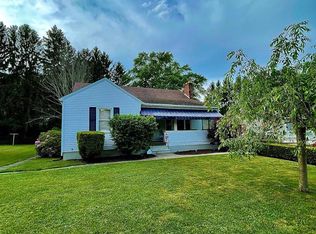 912 Club Dr, Johnstown, PA
