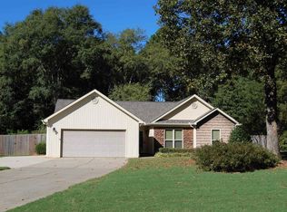 1935 Lenox Dr, Statham, GA 30666